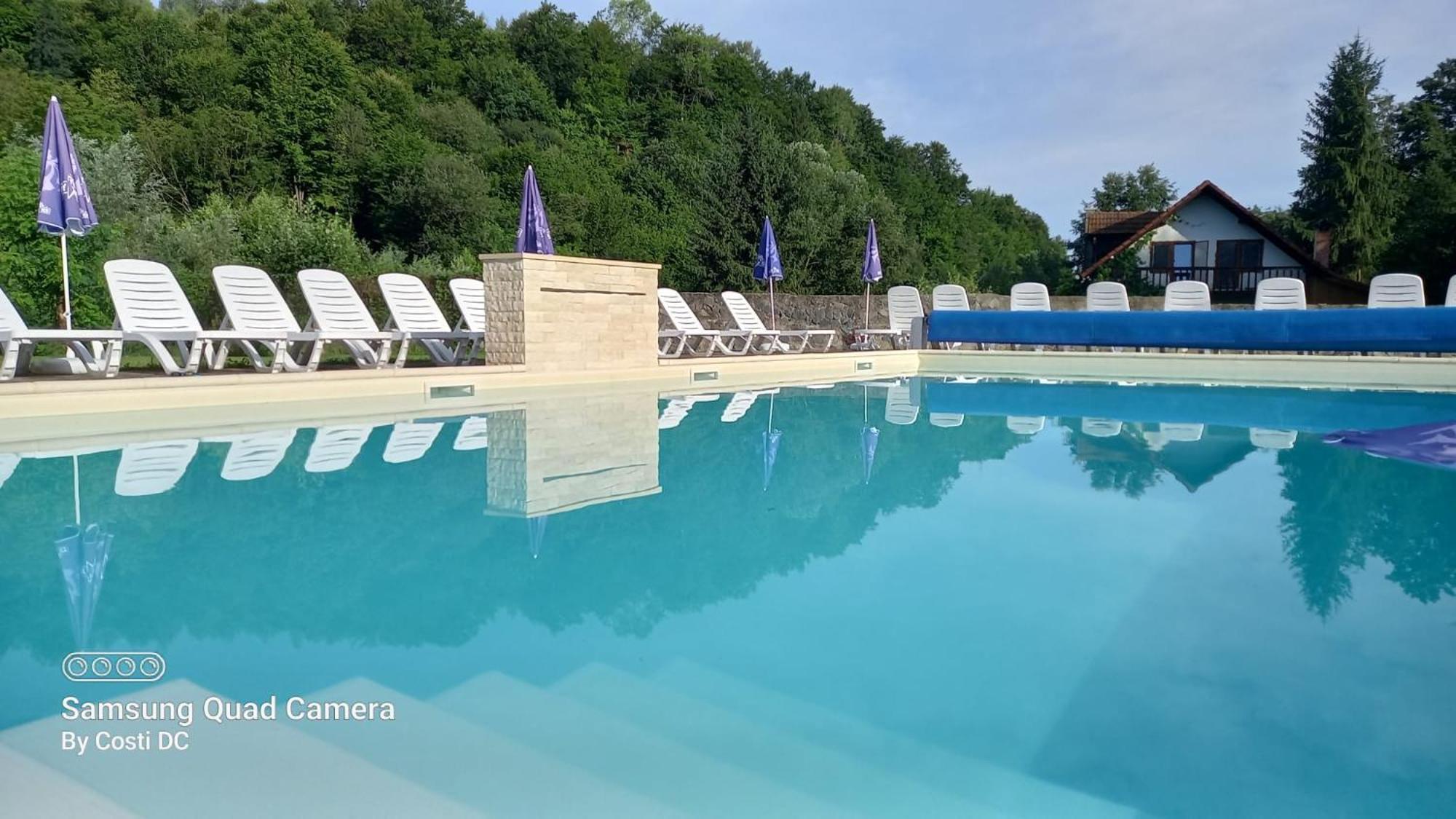 Domeniul Roa Hotel Avrig Ngoại thất bức ảnh